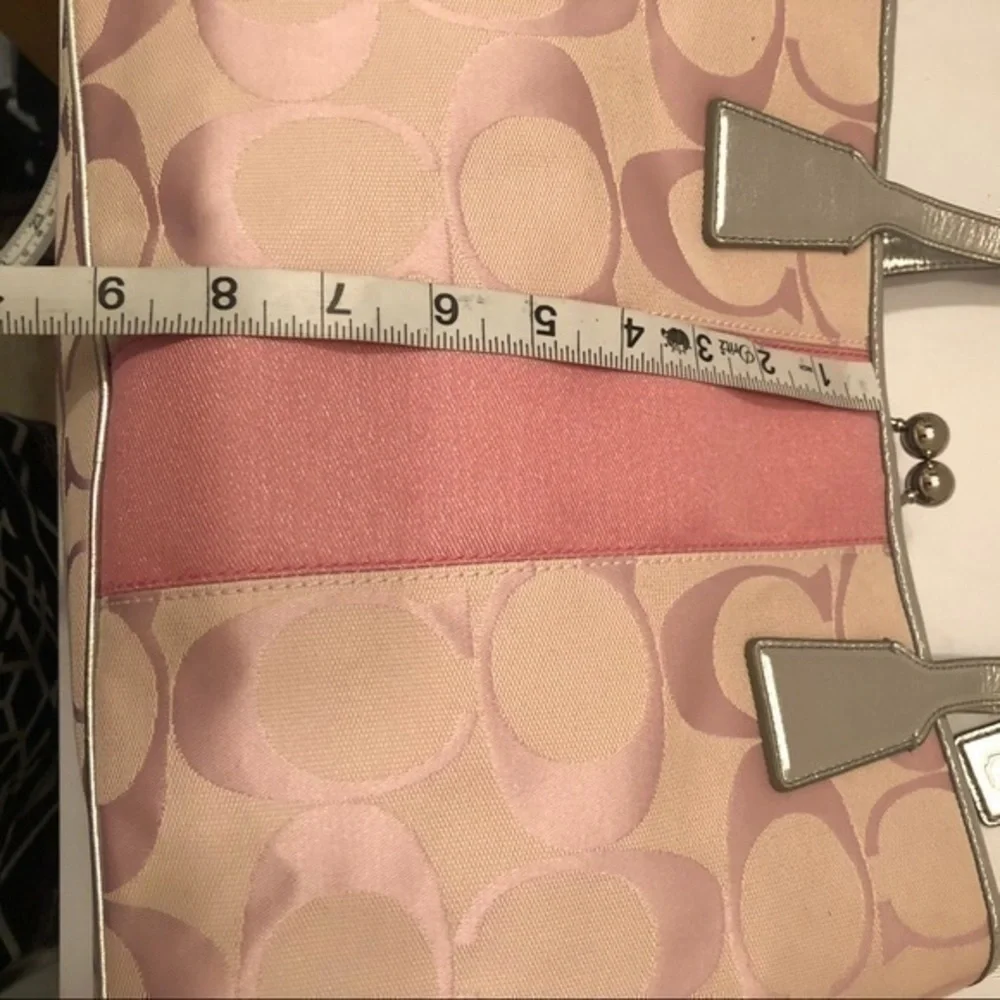 Coach f13553 y2k pink signature silver leather kisslock striped tote bag